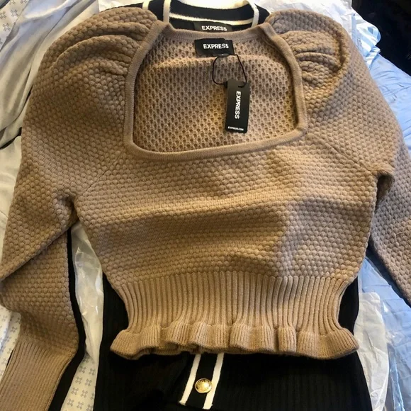 🤎5 for $20🤎 Express NEW Textured Puff Sleeve, Cinched Waist Square Neck Sweater - Picture 1 of 1
